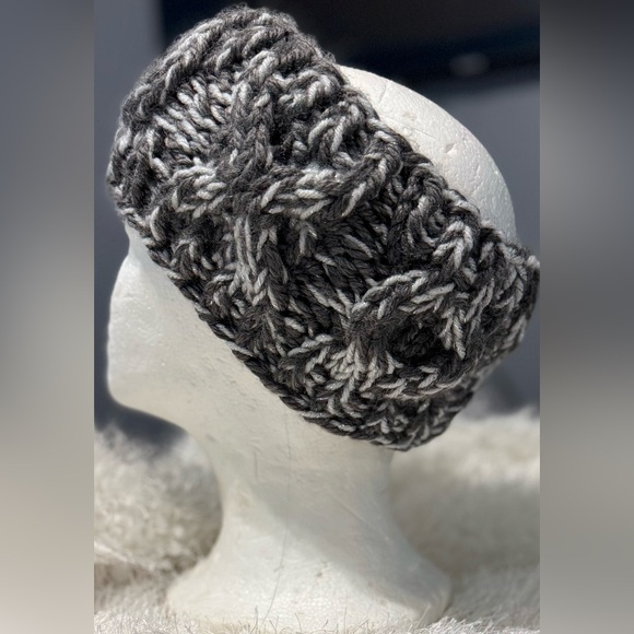 Handmade Hand crafted XOXO Knit headband gray sparkle - Picture 5 of 6